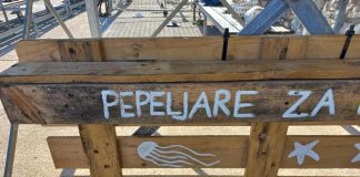 Pulske plaže pepeljarama protiv onečišćenja opušcima