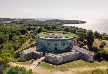 Pulske utvrde u nagrađenom katalogu